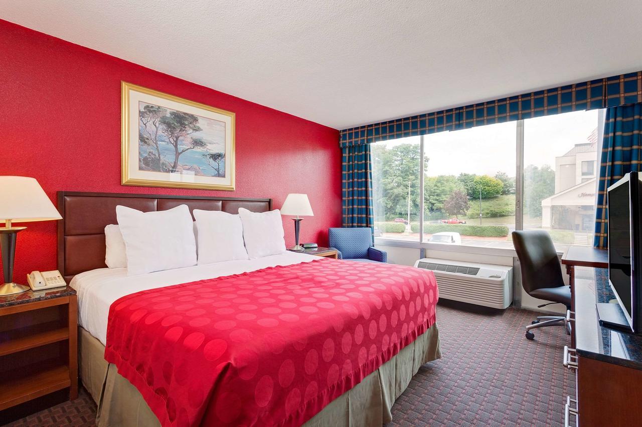 מלון Ramada By Wyndham פישקיל מראה חיצוני תמונה